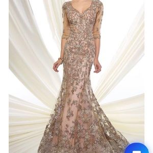 Elegant Mother of the Bride gown. Worn once, size 14. Paid $1000, sell for $450.